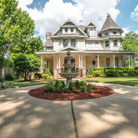 The Victoria Bed & Breakfast 벤톤빌 외부 사진