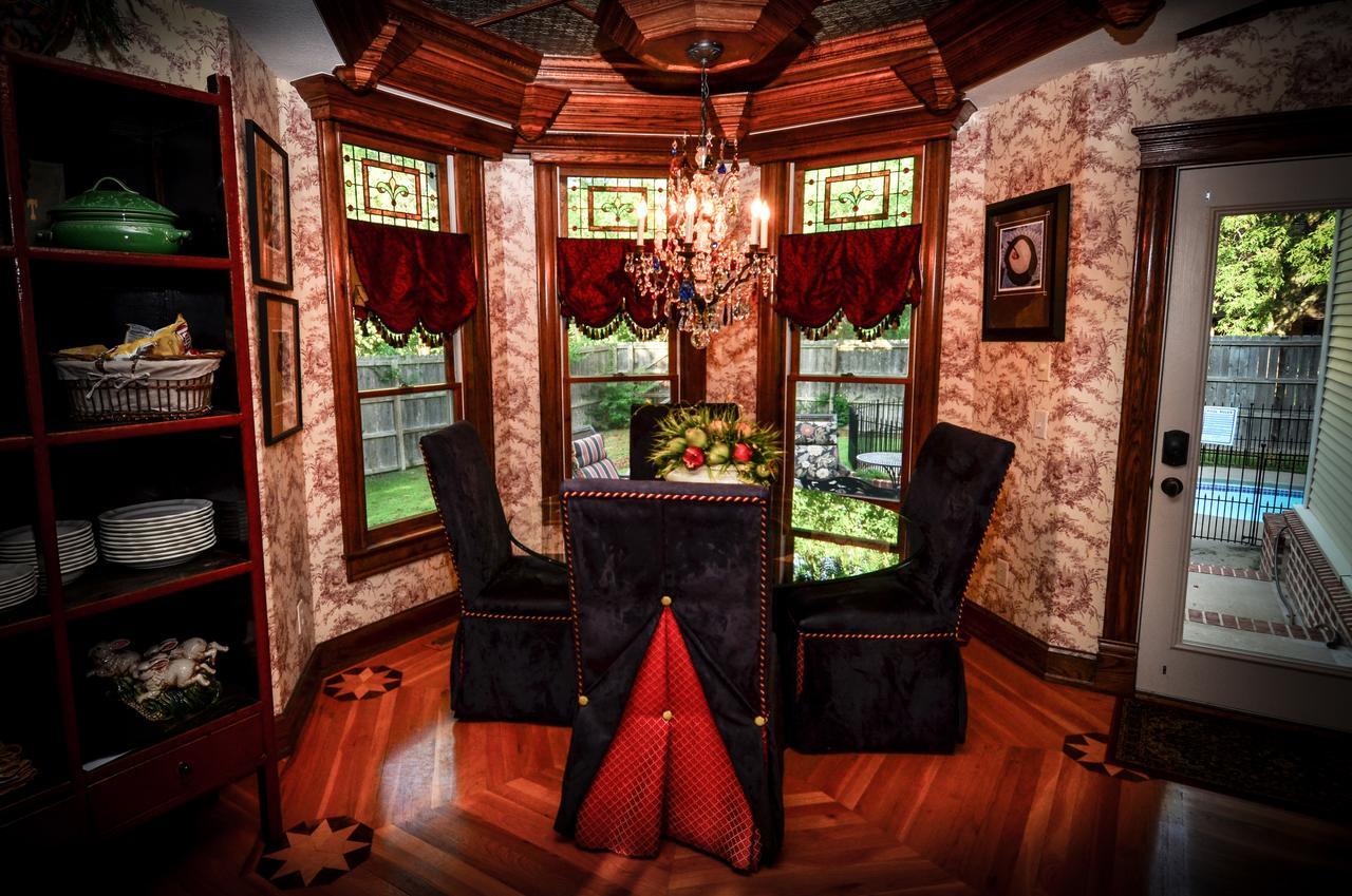 The Victoria Bed & Breakfast 벤톤빌 외부 사진
