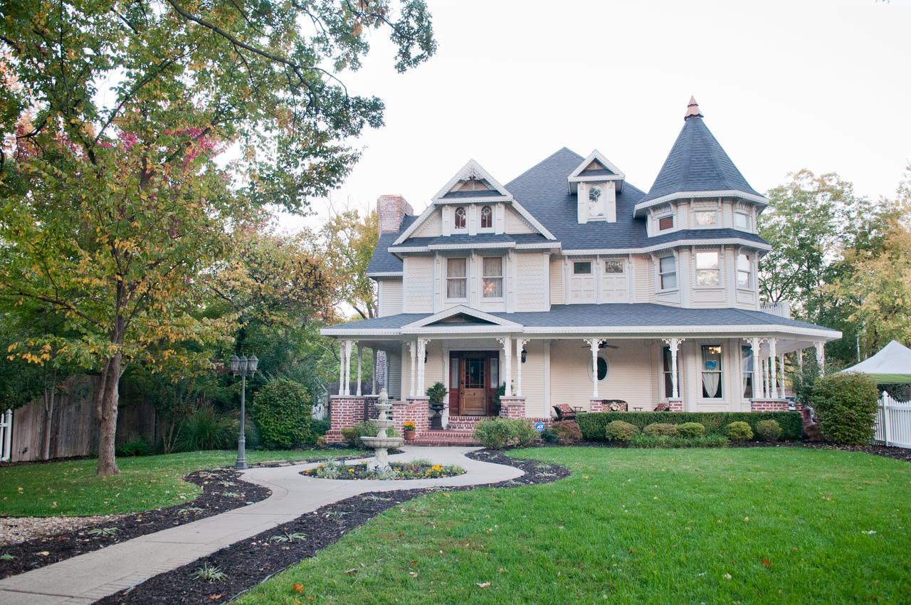 The Victoria Bed & Breakfast 벤톤빌 외부 사진