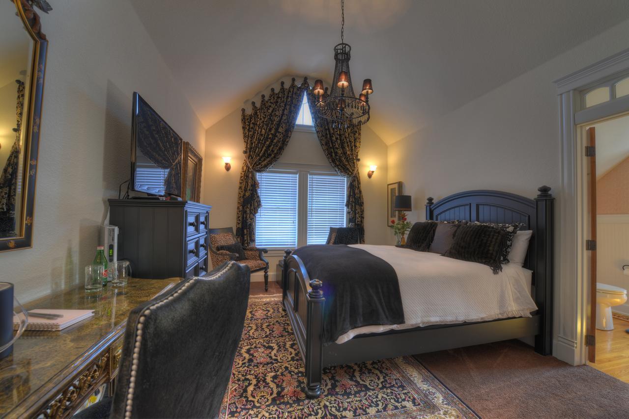 The Victoria Bed & Breakfast 벤톤빌 외부 사진
