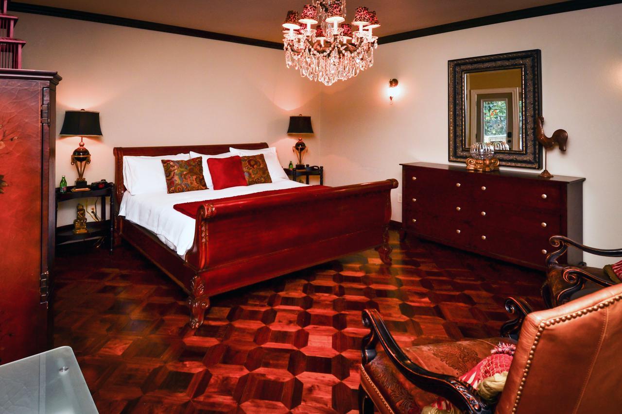 The Victoria Bed & Breakfast 벤톤빌 외부 사진
