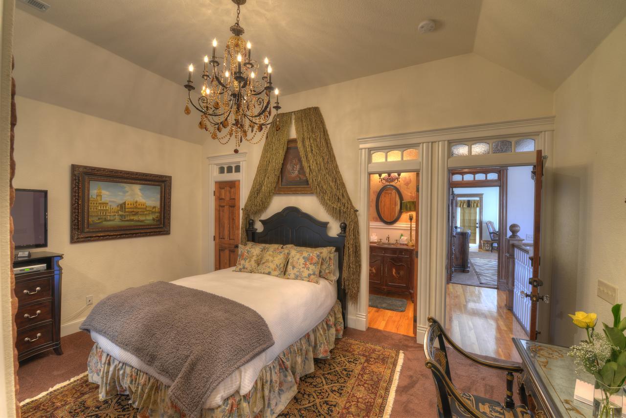 The Victoria Bed & Breakfast 벤톤빌 외부 사진