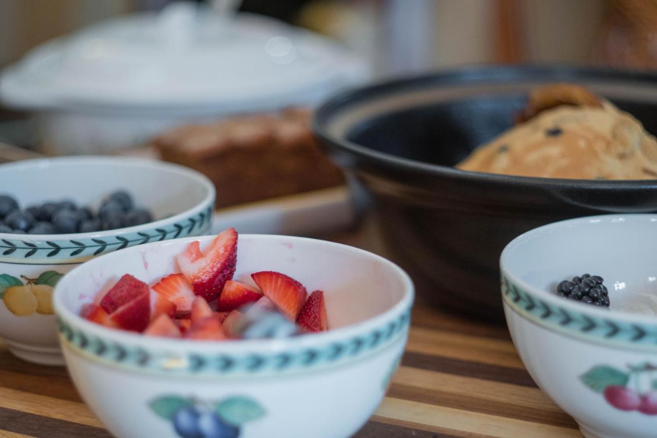 The Victoria Bed & Breakfast 벤톤빌 외부 사진