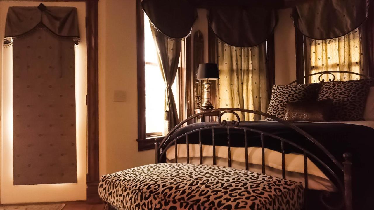 The Victoria Bed & Breakfast 벤톤빌 외부 사진