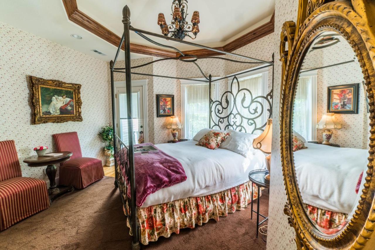 The Victoria Bed & Breakfast 벤톤빌 외부 사진