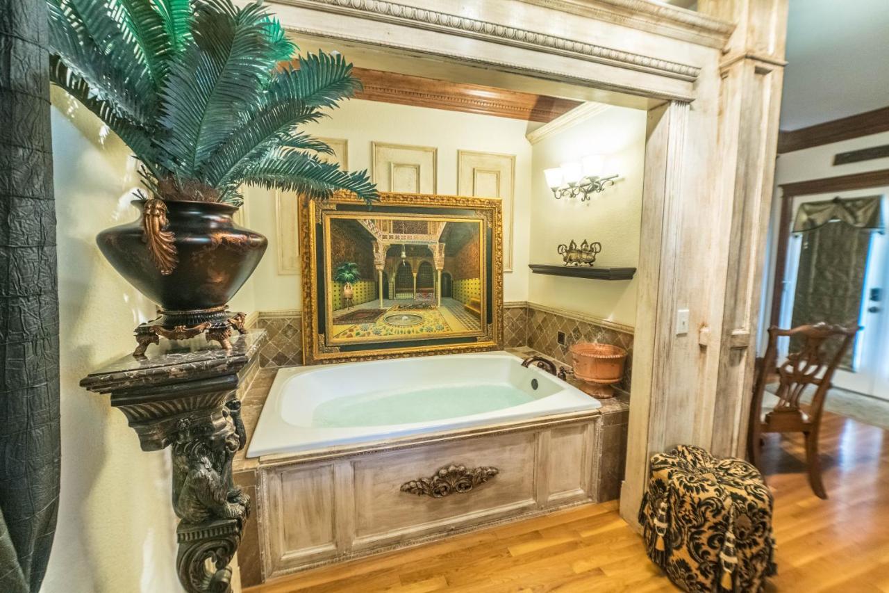 The Victoria Bed & Breakfast 벤톤빌 외부 사진