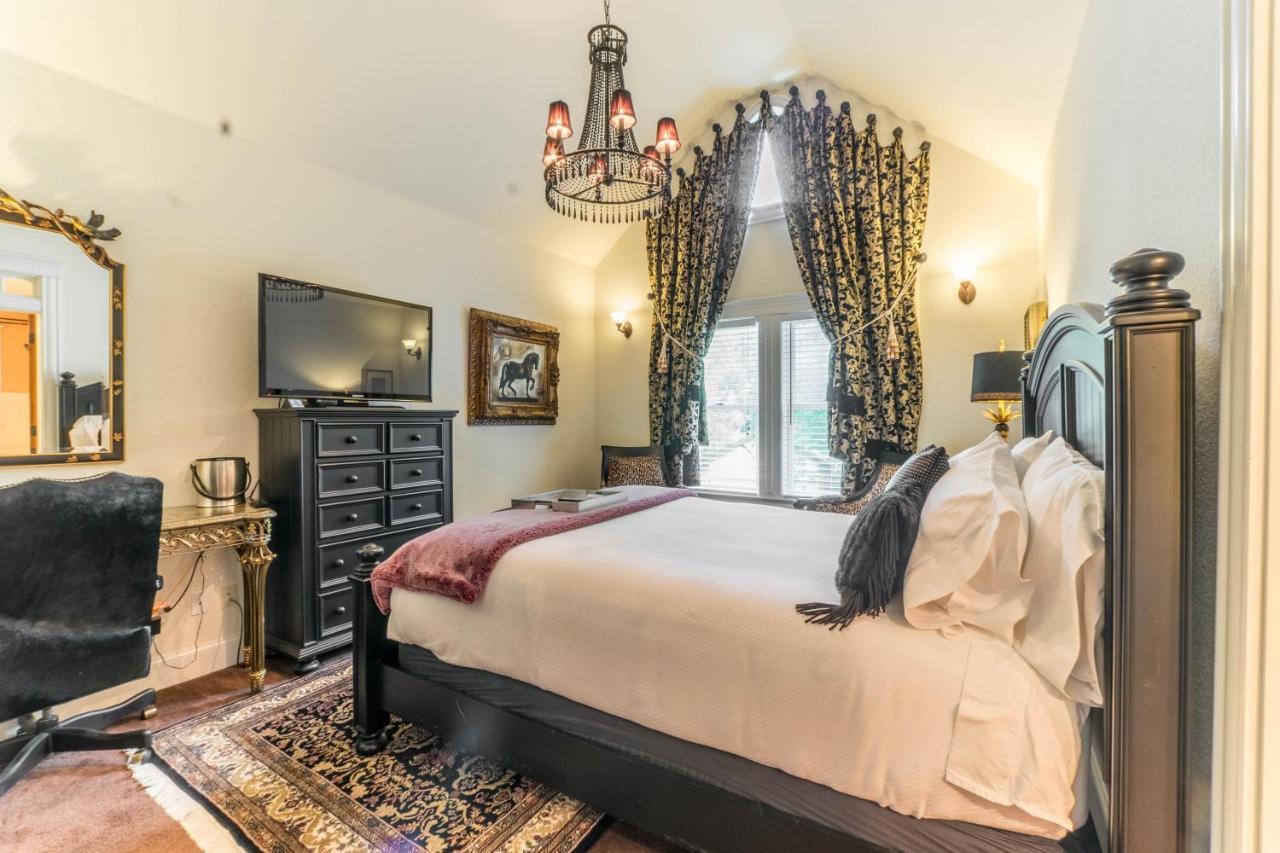 The Victoria Bed & Breakfast 벤톤빌 외부 사진