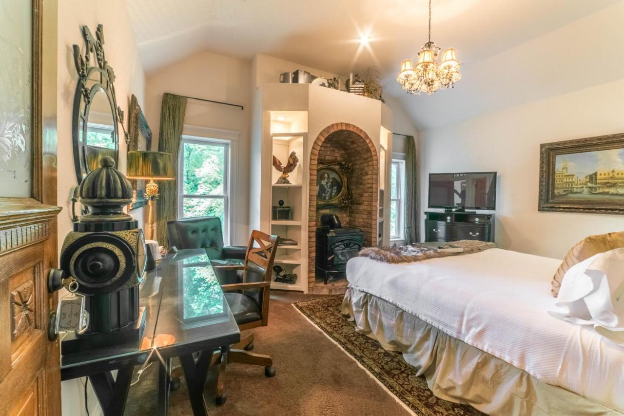 The Victoria Bed & Breakfast 벤톤빌 외부 사진