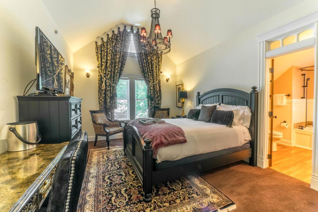 The Victoria Bed & Breakfast 벤톤빌 외부 사진